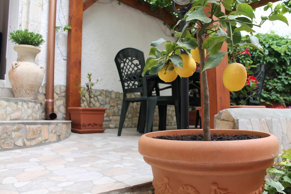 Bed And Breakfast Alberini Noto Exterior foto