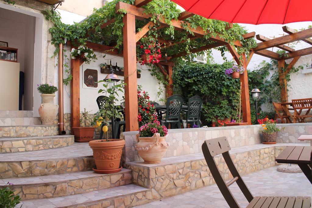 Bed And Breakfast Alberini Noto Exterior foto